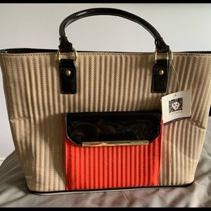 Brand new, Anne Klein tote bag with detachable clutch